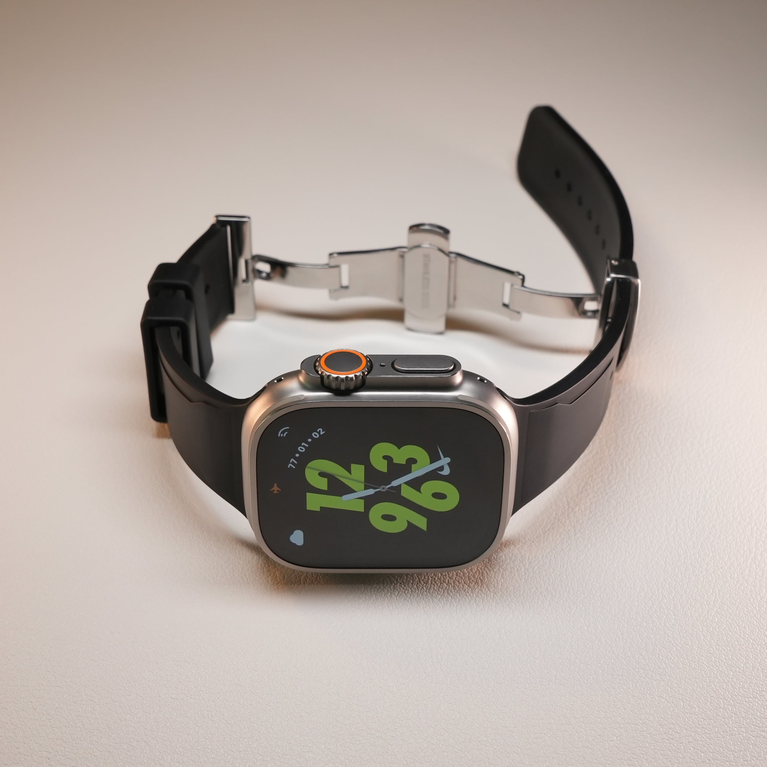 Bracelet à boucle papillon en fluoroélastomère LUX919