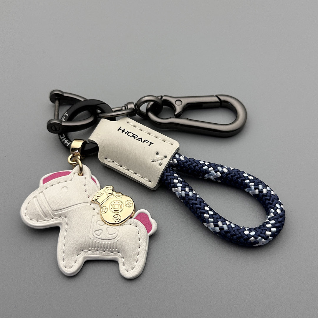 Porte-clés pendentif poney en cuir de vache fait main