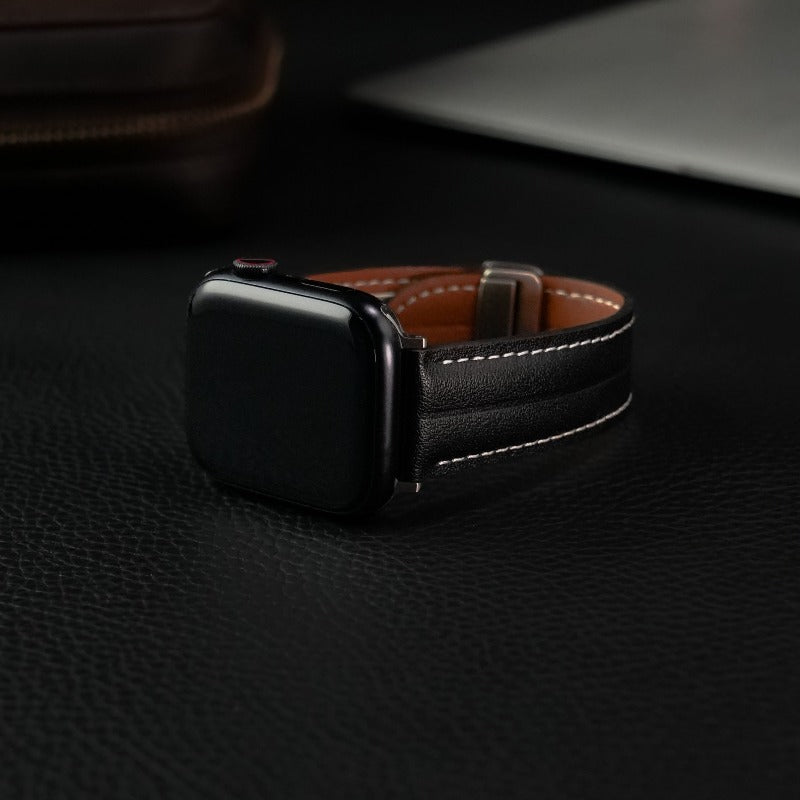 Bracelet en cuir à boucle magnétique 