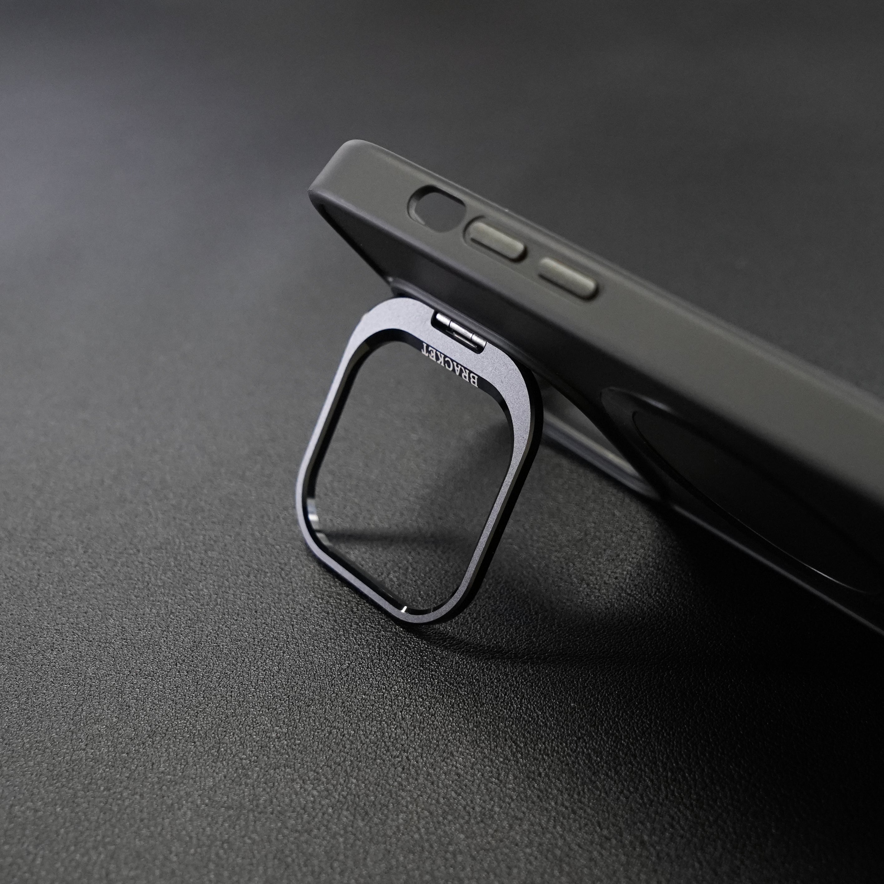 Coque iPhone compatible MagSafe, protection de qualité militaire, support de rangement intégré, coque arrière résistante aux rayures, série Classic