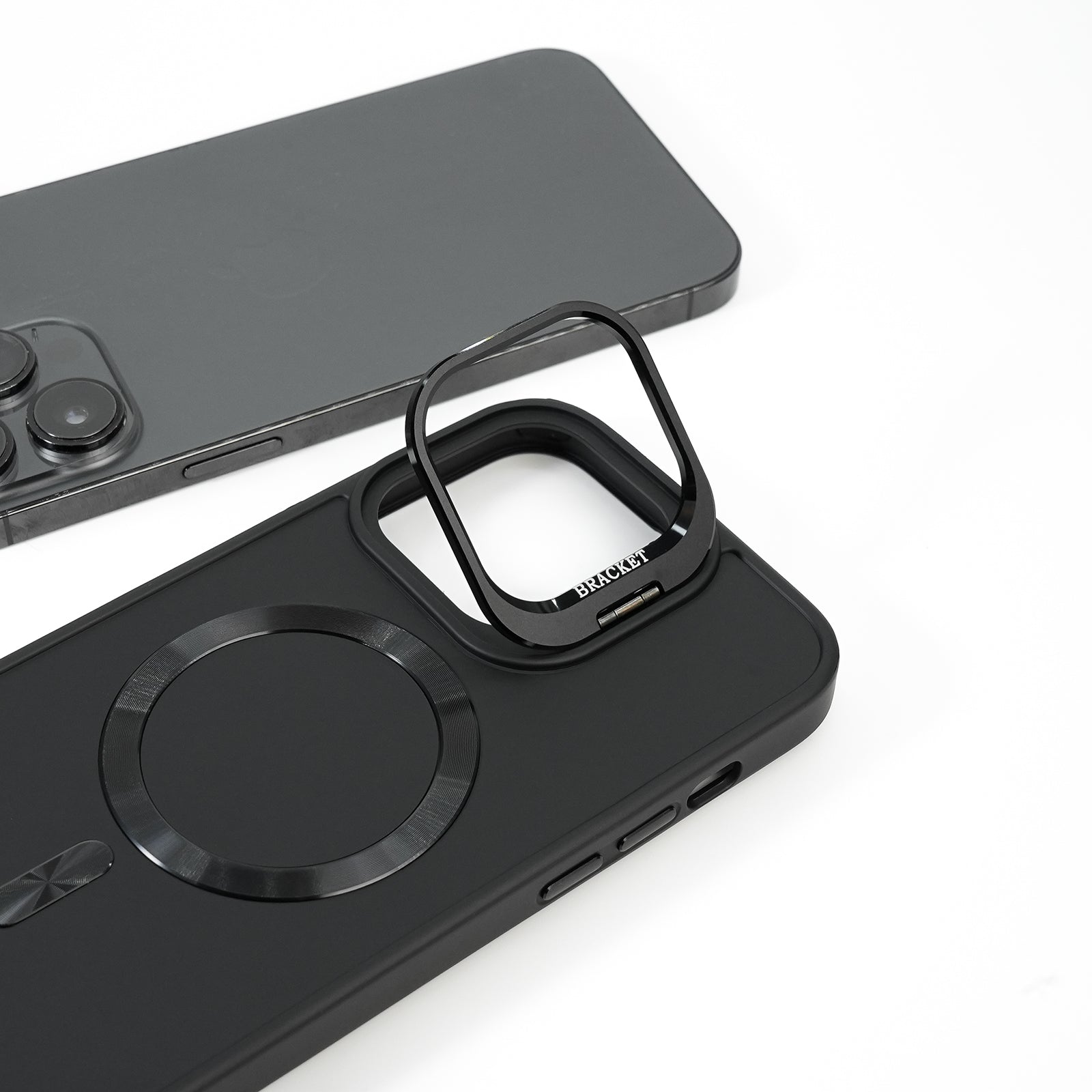 Coque iPhone compatible MagSafe, protection de qualité militaire, support de rangement intégré, coque arrière résistante aux rayures, série Classic