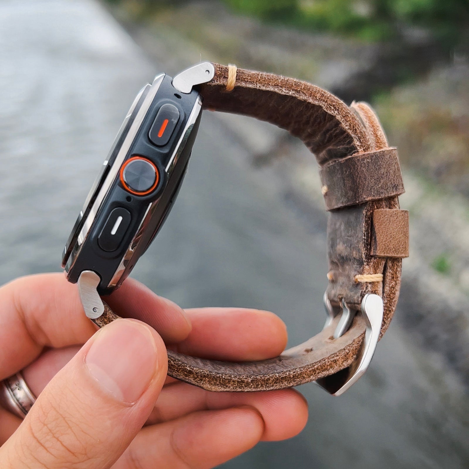 BRACELET EN CUIR R02